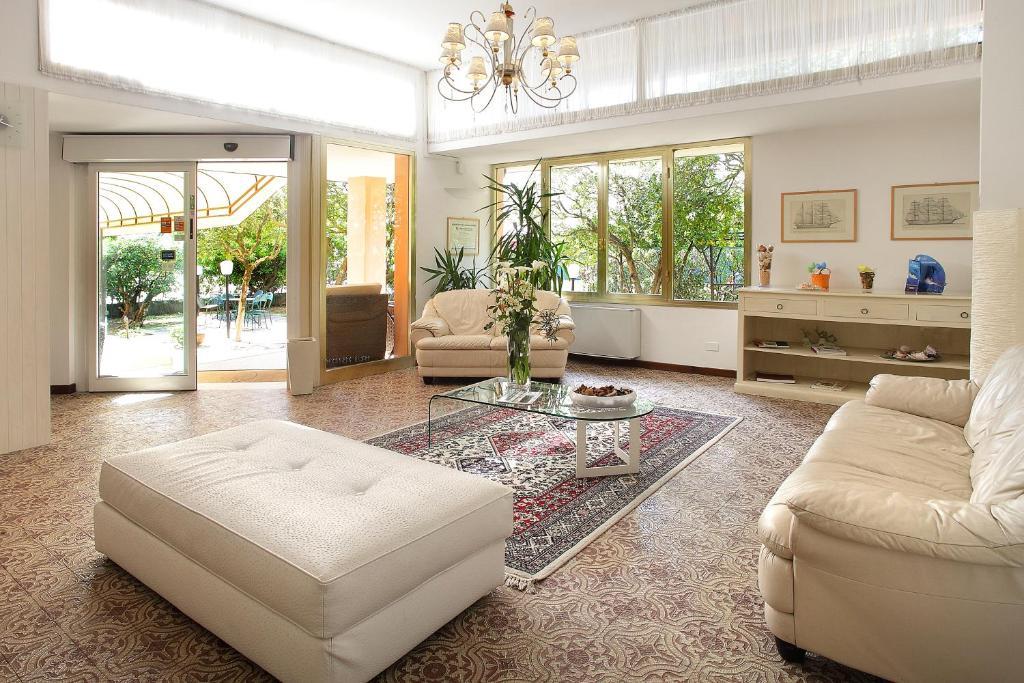 Arianna Hotel Marina di Pietrasanta Bagian luar foto