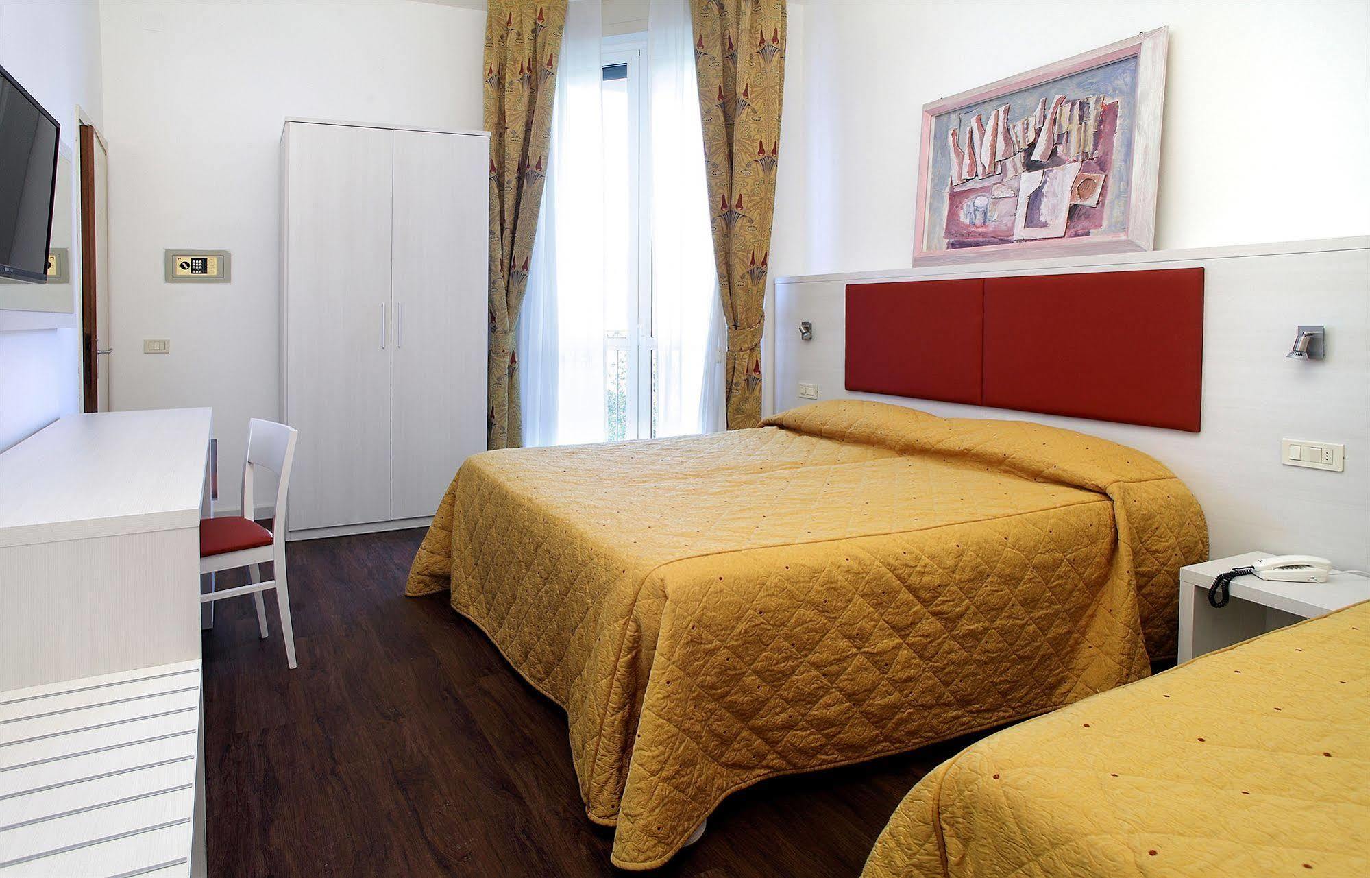 Arianna Hotel Marina di Pietrasanta Bagian luar foto