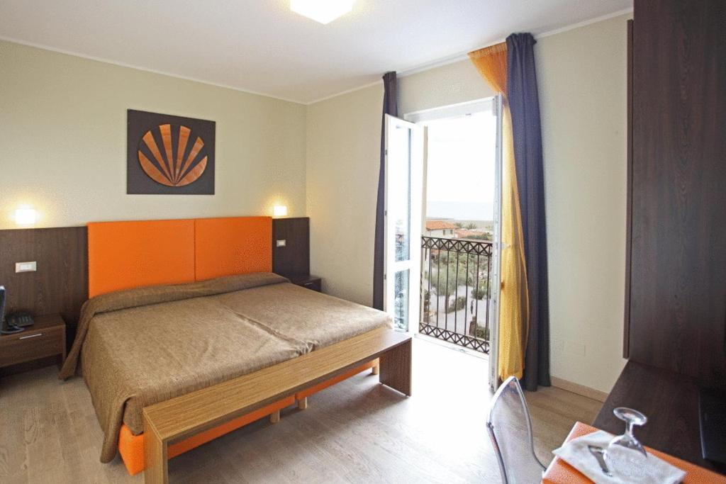 Arianna Hotel Marina di Pietrasanta Bagian luar foto