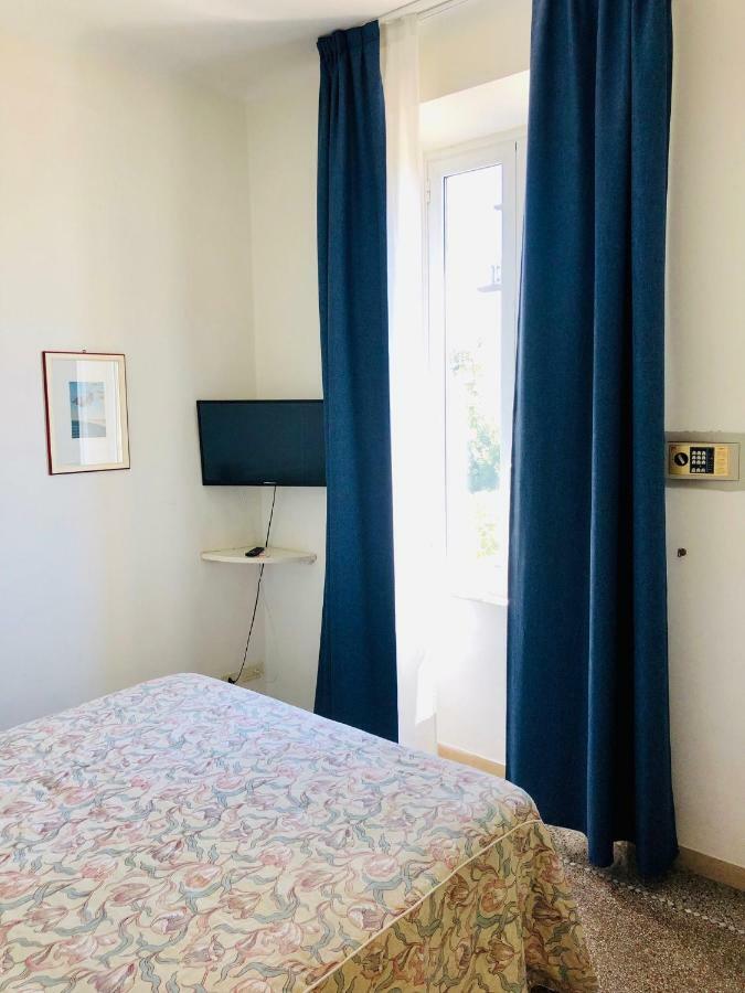 Arianna Hotel Marina di Pietrasanta Bagian luar foto
